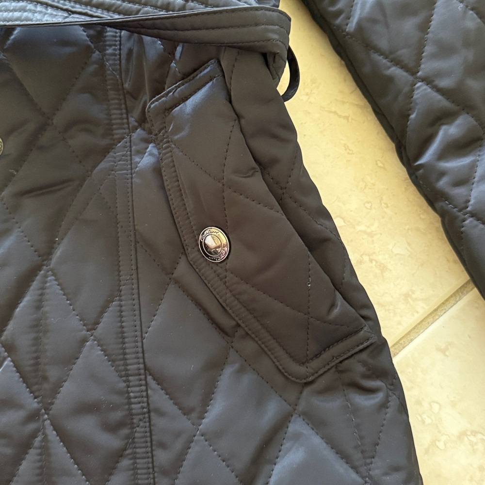 Burberry Quilted Black Jacket - Picture 4 of 5